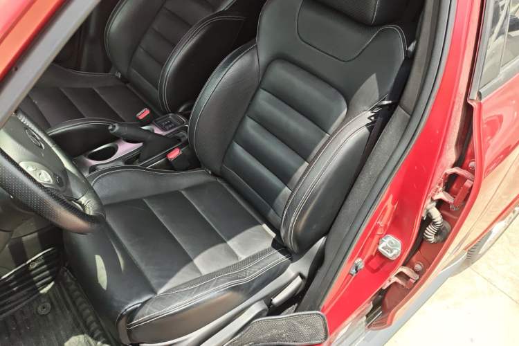 Used Infiniti ESQ 2014 1.6L Luxury Edition Left Front Seat