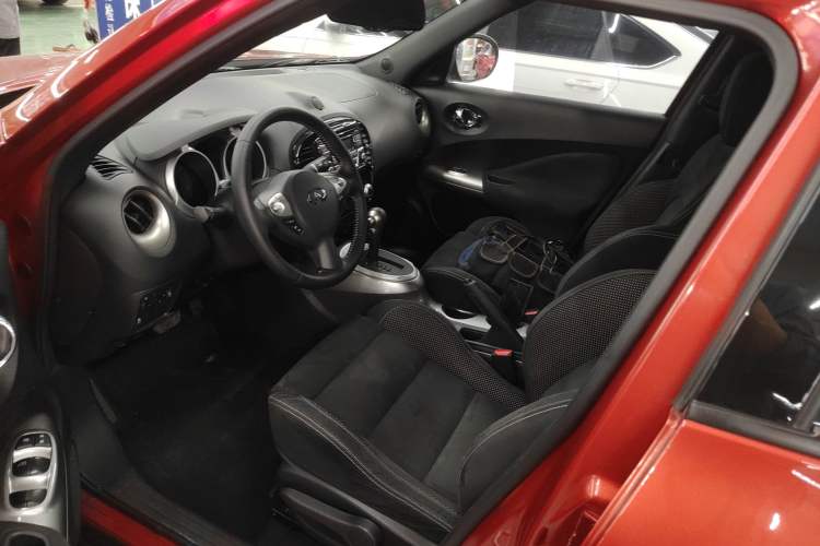 Used Infiniti ESQ 2014 1.6L Spontaneous Edition Left Front Seat