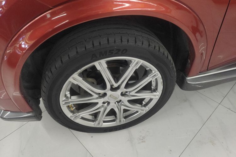 Used Infiniti ESQ 2014 1.6L Spontaneous Edition Left Front Wheel Hub