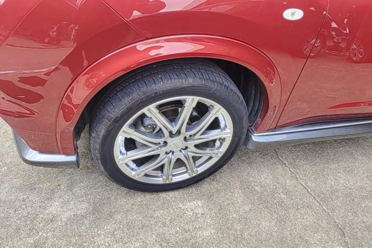 Used Infiniti ESQ 2014 1.6L Spontaneous Edition Left Front Wheel Hub