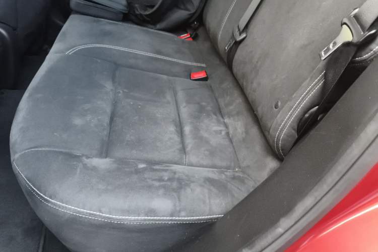 Used Infiniti ESQ 2014 1.6L Spontaneous Edition Left Rear Seat