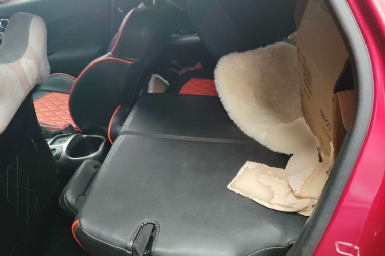 Used Infiniti ESQ 2014 1.6L Spontaneous Edition Left Rear Seat