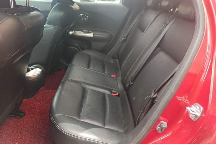 Used Infiniti ESQ 2014 1.6L Luxury Edition Left Rear Seat