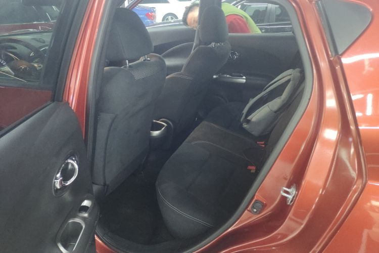 Used Infiniti ESQ 2014 1.6L Spontaneous Edition Left Rear Seat