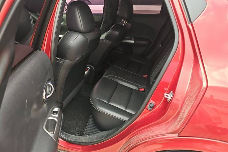 Used Infiniti ESQ 2014 1.6L Luxury Edition Left Rear Seat