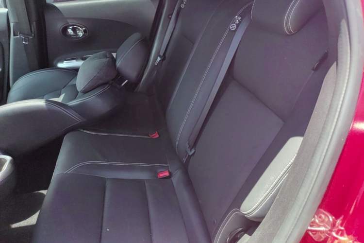 Used Infiniti ESQ 2014 1.6L Luxury Edition Left Rear Seat