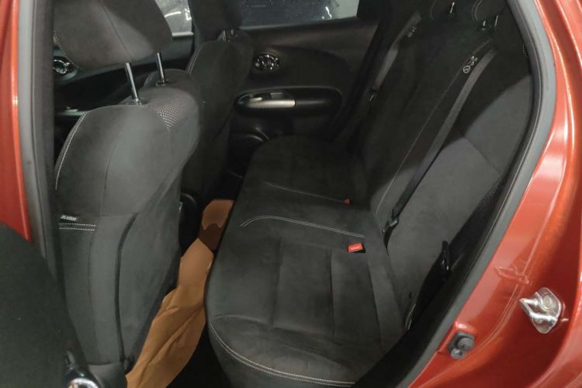 Used Infiniti ESQ 2014 1.6L Spontaneous Edition Left Rear Seat