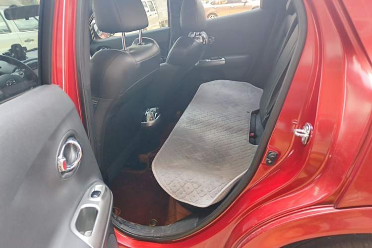 Used Infiniti ESQ 2014 1.6L Luxury Edition Left Rear Seat