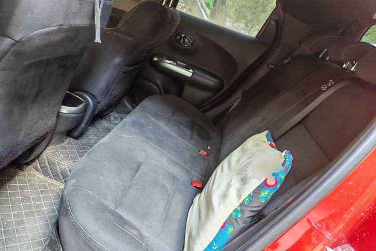 Used Infiniti ESQ 2014 1.6L Spontaneous Edition Left Rear Seat