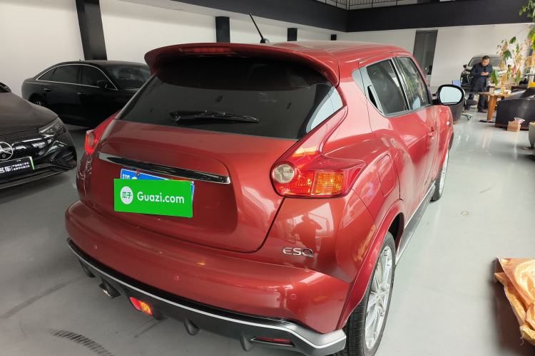 Used Infiniti ESQ 2014 1.6L Spontaneous Edition Rear Right 45 Deg
