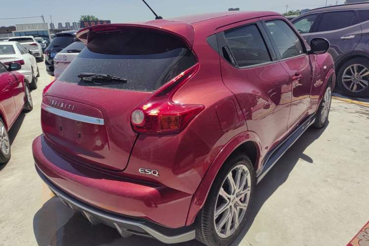 Used Infiniti ESQ 2014 1.6L Luxury Edition Rear Right 45 Deg