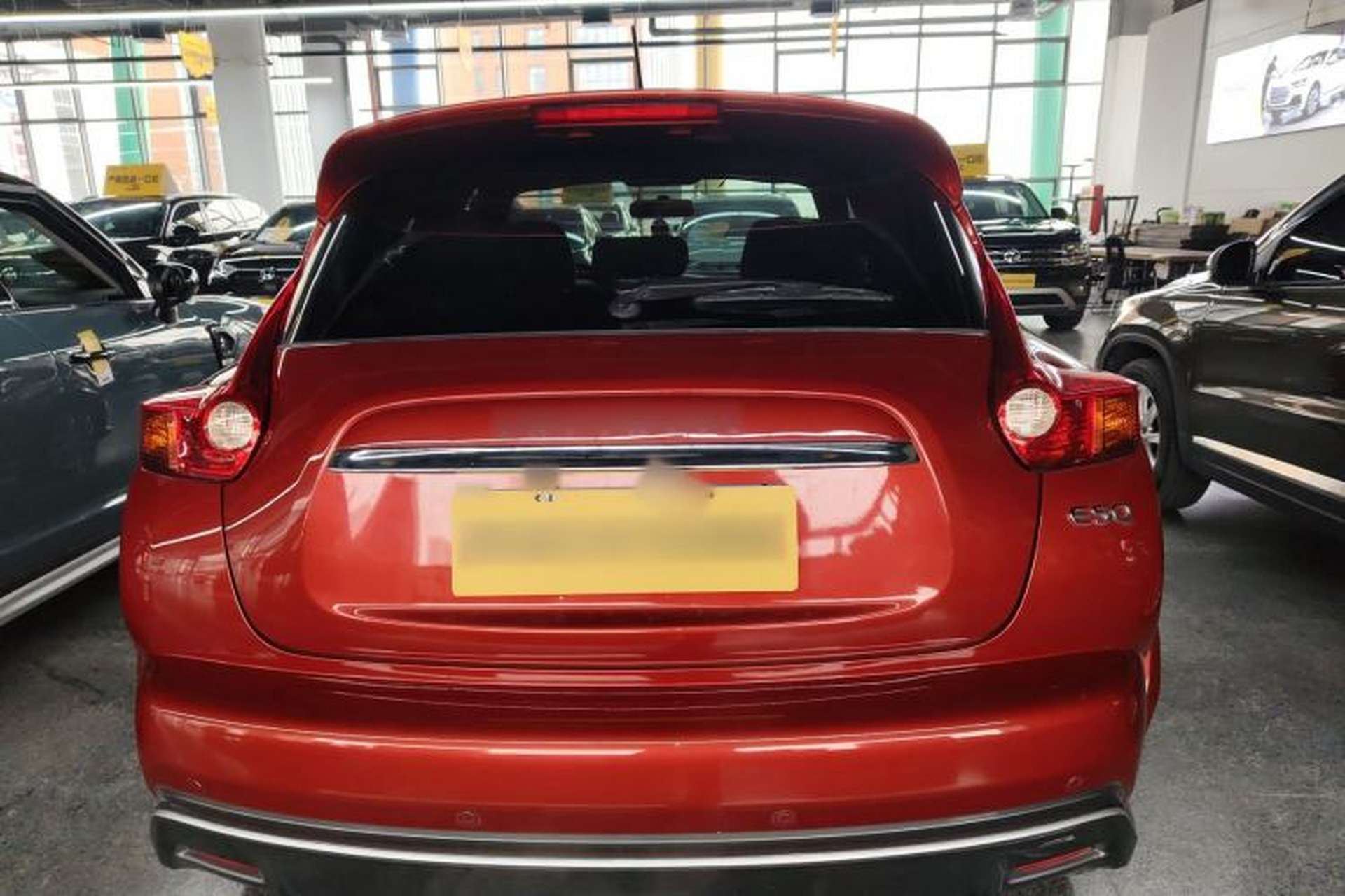 Used Infiniti ESQ 2014 1.6L Spontaneous Edition Rear