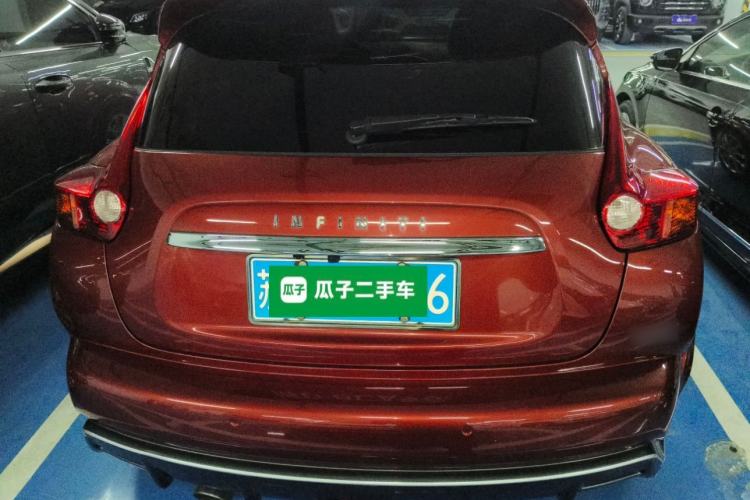 Used Infiniti ESQ 2014 1.6L Spontaneous Edition Rear