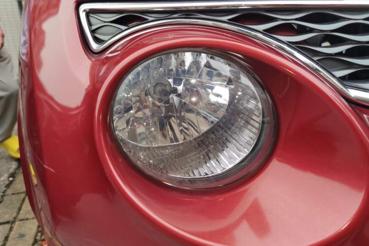 Used Infiniti ESQ 2014 1.6L Spontaneous Edition Right Front Headlight