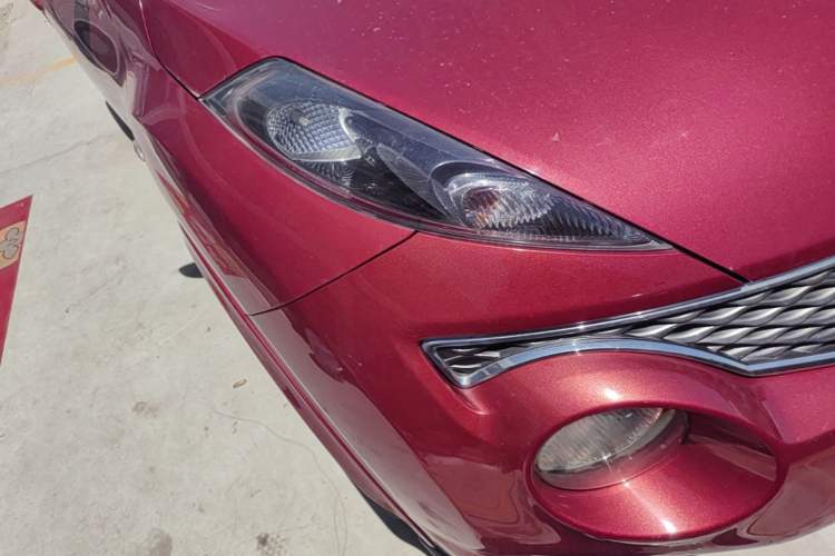 Used Infiniti ESQ 2014 1.6L Luxury Edition Right Front Headlight