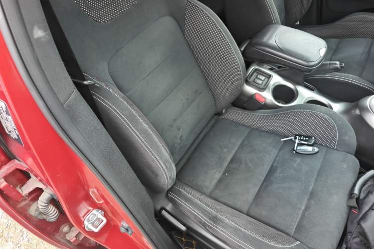 Used Infiniti ESQ 2014 1.6L Spontaneous Edition Right Front Seat