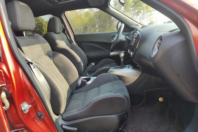 Used Infiniti ESQ 2014 1.6L Spontaneous Edition Right Front Seat