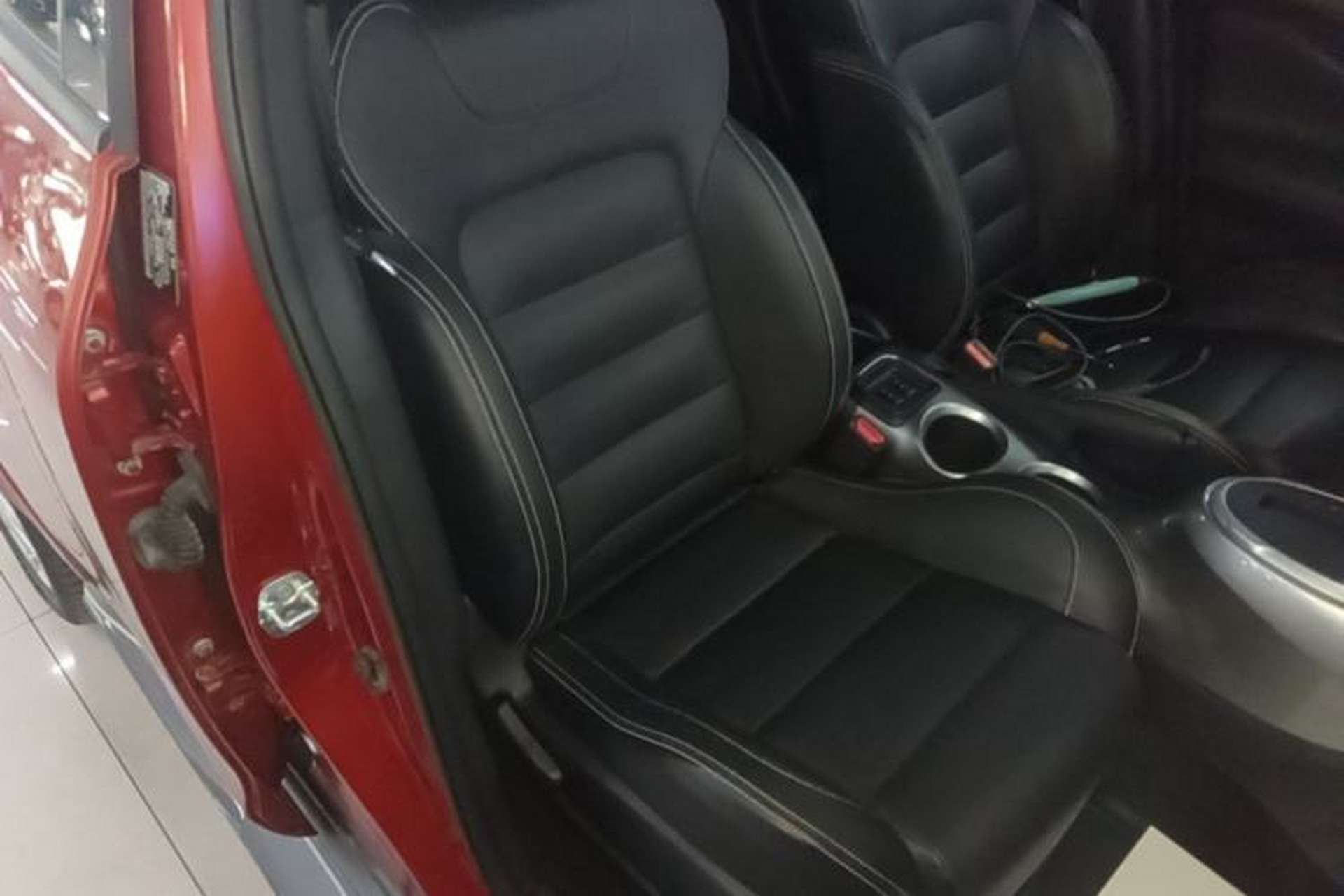 Used Infiniti ESQ 2014 1.6L Luxury Edition Right Front Seat