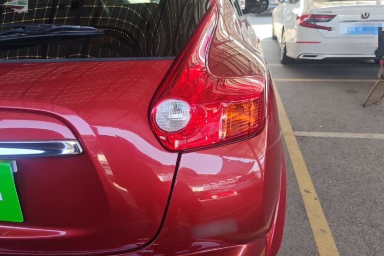 Used Infiniti ESQ 2014 1.6L Spontaneous Edition Right Rear Taillight