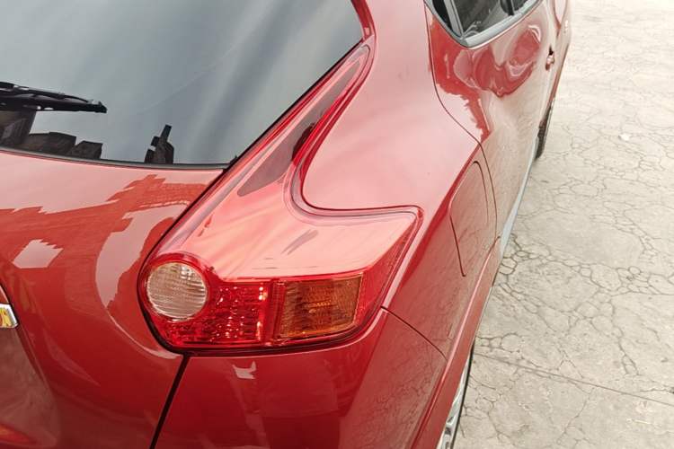 Used Infiniti ESQ 2014 1.6L Spontaneous Edition Right Rear Taillight
