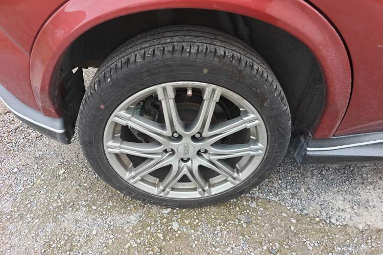 Used Infiniti ESQ 2014 1.6L Spontaneous Edition Right Rear Wheel Hub