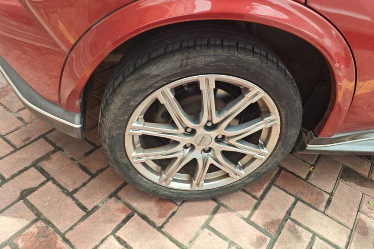 Used Infiniti ESQ 2014 1.6L Luxury Edition Right Rear Wheel Hub