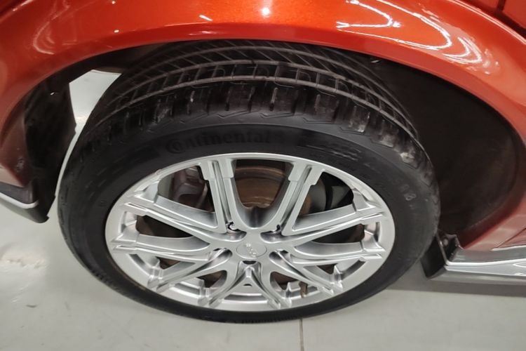 Used Infiniti ESQ 2014 1.6L Spontaneous Edition Right Rear Wheel Hub