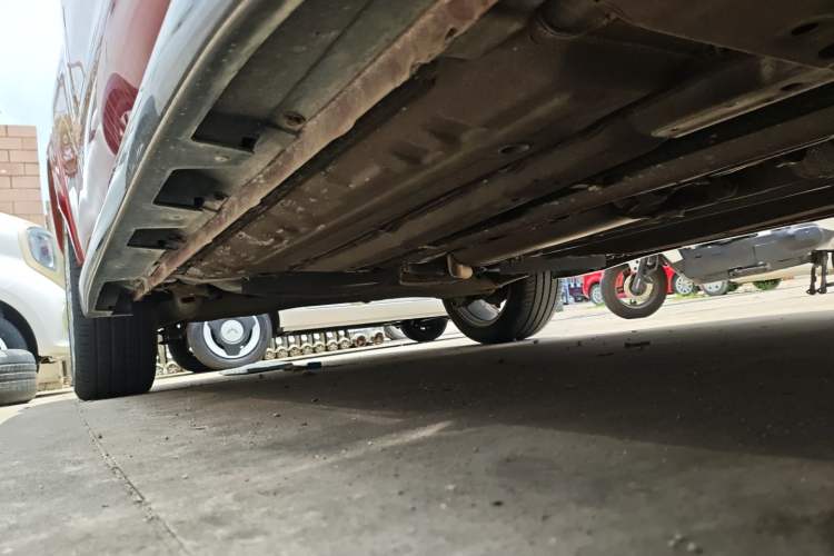 Used Infiniti ESQ 2014 1.6L Luxury Edition Right Side Sill