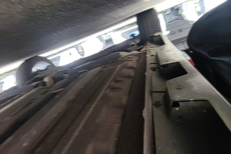 Used Infiniti ESQ 2014 1.6L Spontaneous Edition Right Side Sill