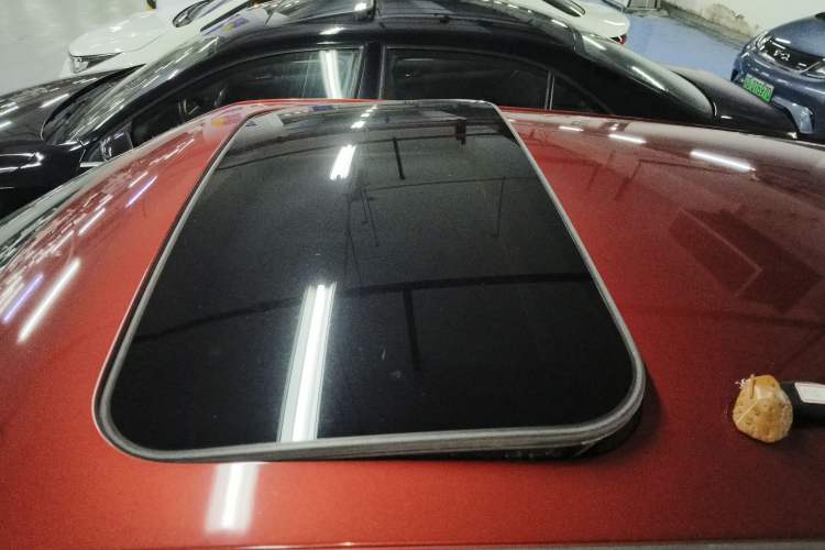 Used Infiniti ESQ 2014 1.6L Spontaneous Edition Roof