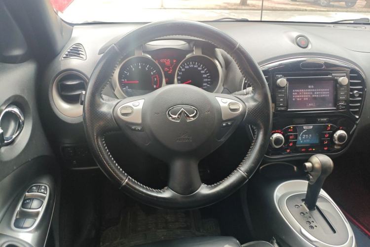 Used Infiniti ESQ 2014 1.6L Luxury Edition Steering Wheel