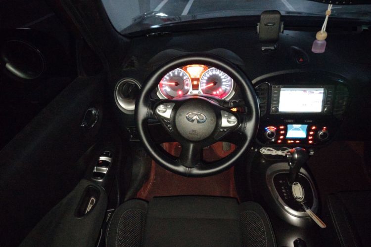 Used Infiniti ESQ 2014 1.6L Spontaneous Edition Steering Wheel