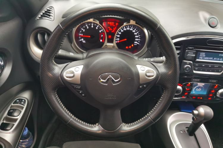 Used Infiniti ESQ 2014 1.6L Spontaneous Edition Steering Wheel