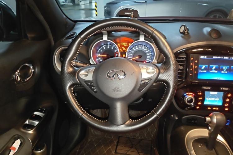 Used Infiniti ESQ 2014 1.6L Spontaneous Edition Steering Wheel