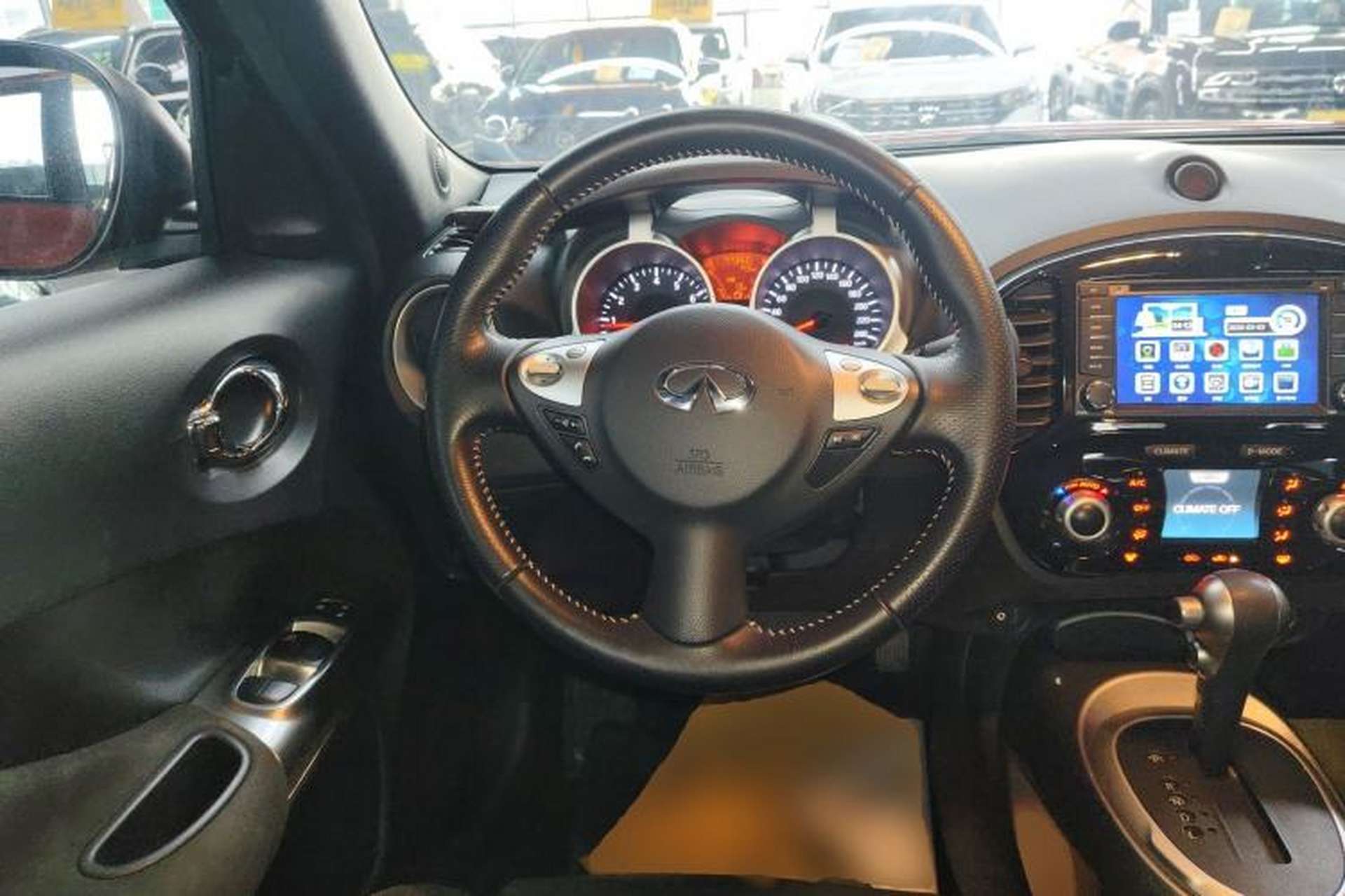 Used Infiniti ESQ 2014 1.6L Spontaneous Edition Steering Wheel