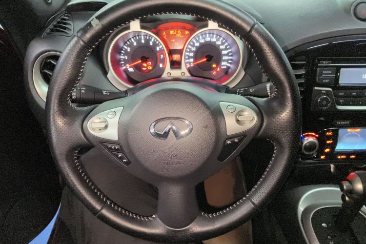 Used Infiniti ESQ 2014 1.6L Spontaneous Edition Steering Wheel