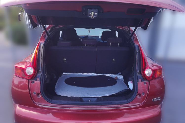 Used Infiniti ESQ 2014 1.6L Luxury Edition Trunk