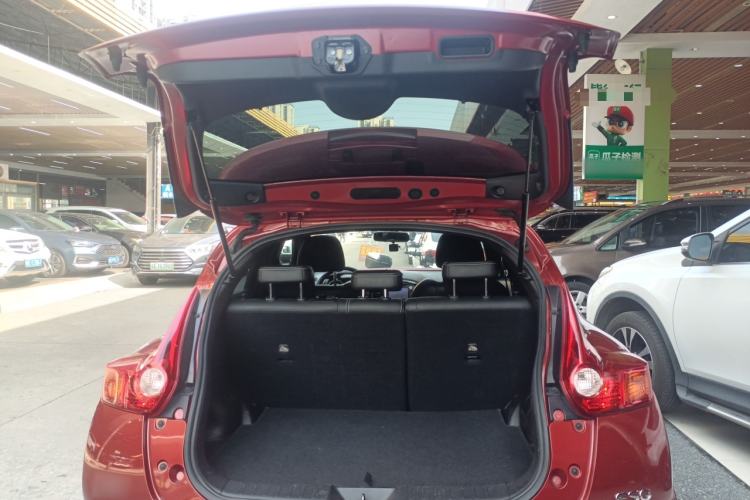 Used Infiniti ESQ 2014 1.6T Dynamic Edition Trunk
