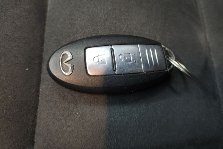 Used Infiniti ESQ 2014 1.6L Spontaneous Edition Vehicle Key