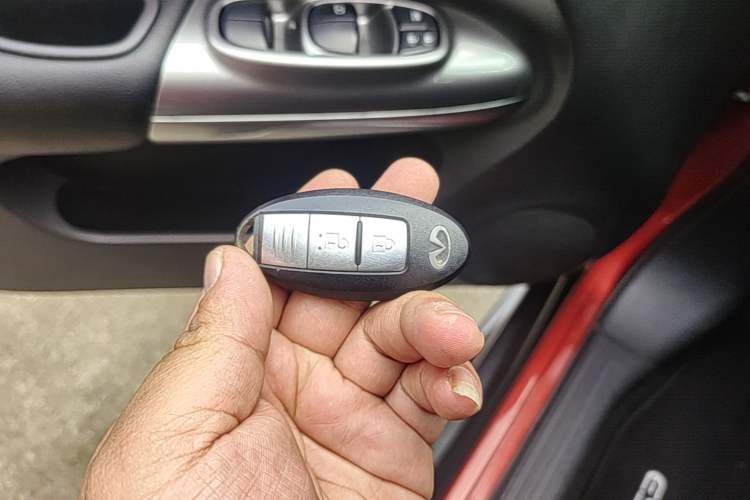 Used Infiniti ESQ 2014 1.6L Spontaneous Edition Vehicle Key