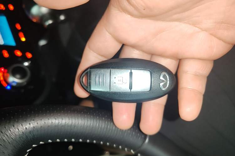 Used Infiniti ESQ 2014 1.6L Spontaneous Edition Vehicle Key