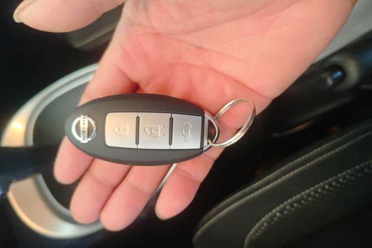 Used Infiniti ESQ 2014 1.6L Spontaneous Edition Vehicle Key