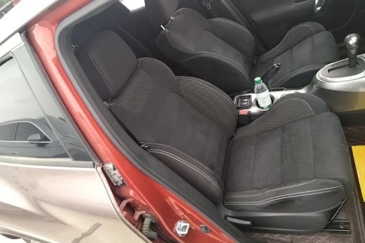 Used Infiniti ESQ 2014 1.6L Spontaneous Edition Right Front Seat