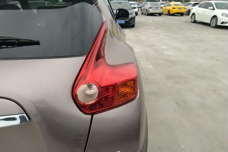 Used Infiniti ESQ 2014 1.6L Spontaneous Edition Right Rear Taillight