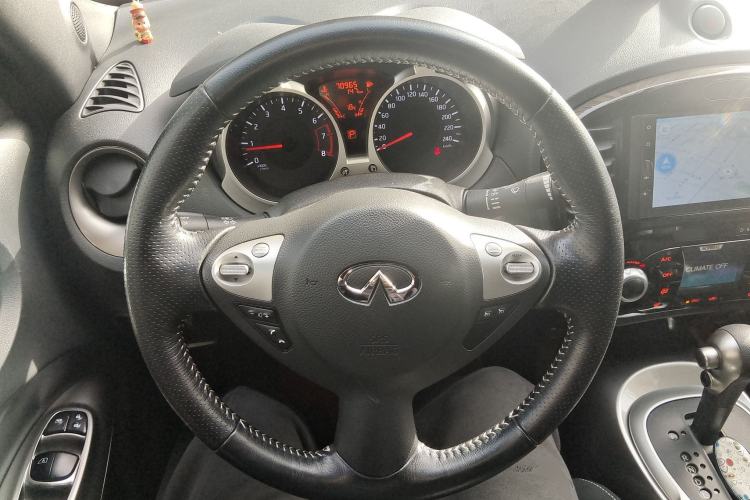 Used Infiniti ESQ 2014 1.6L Spontaneous Edition Steering Wheel