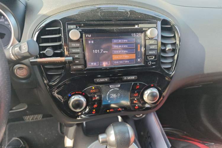 Used Infiniti ESQ 2014 1.6L Luxury Edition Audio And AC Panel