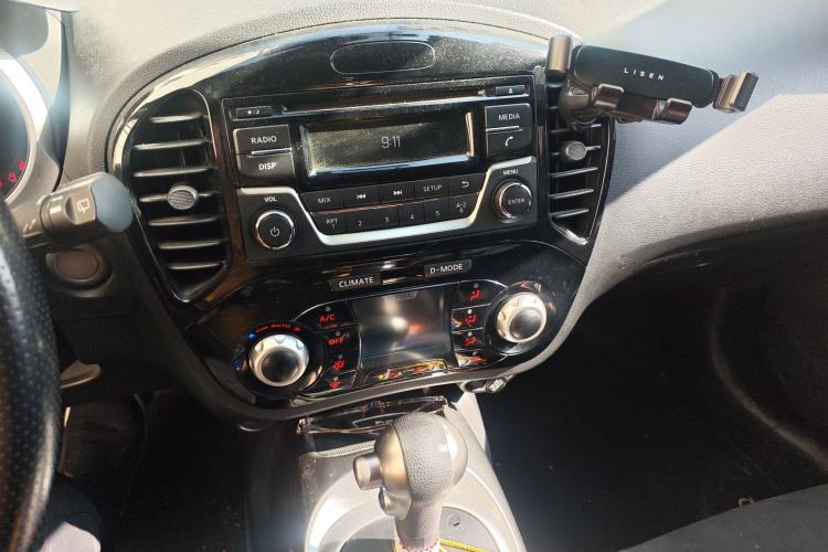 Used Infiniti ESQ 2014 1.6L Spontaneous Edition Audio And AC Panel