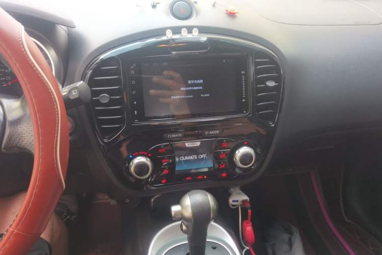 Used Infiniti ESQ 2014 1.6L Spontaneous Edition Audio And AC Panel