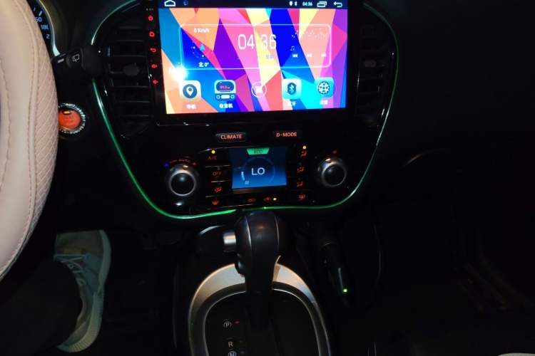 Used Infiniti ESQ 2014 1.6L Luxury Edition Audio And AC Panel