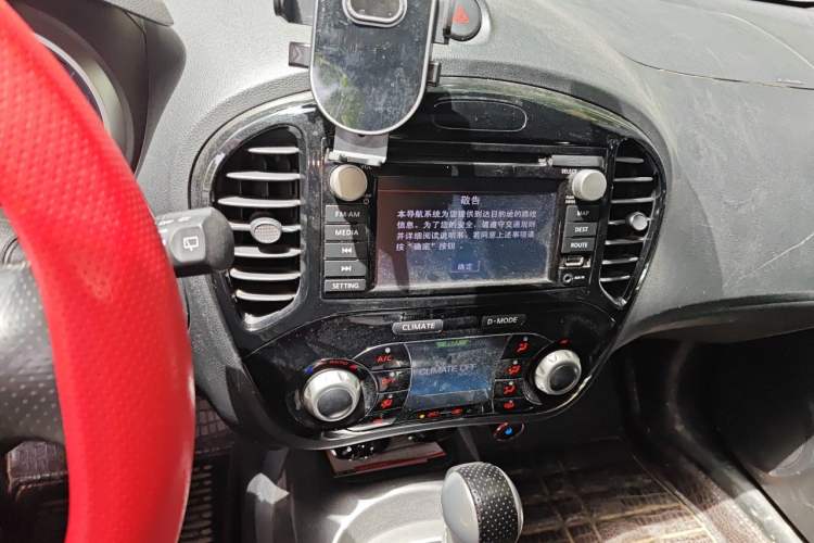 Used Infiniti ESQ 2014 1.6T Dynamic Edition Audio And AC Panel